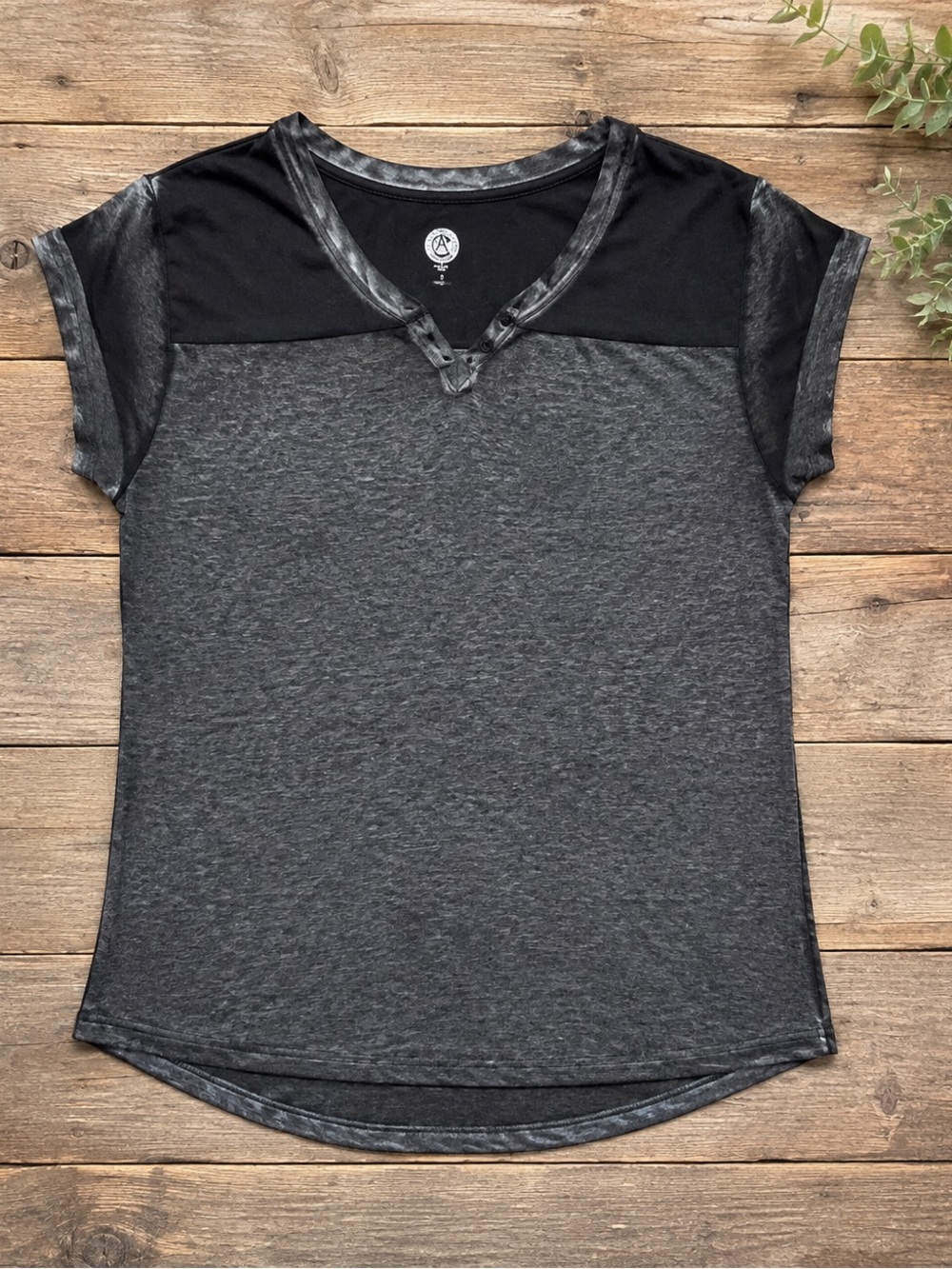 Charcoal gray woman short sleeve top 669